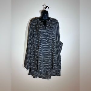 Size 4X black and white light blouse from george